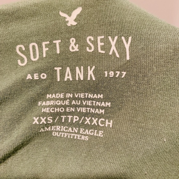 AE women’s olive colored tank - Picture 3 of 3